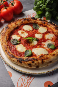 Pizza margherita artisanale chez Picotti Laval